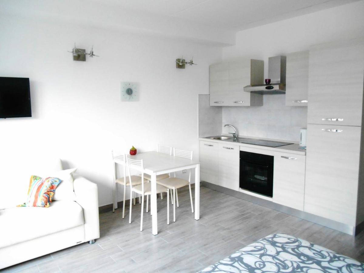 Direttamente Al Lago Apartments Marone Eksteriør bilde